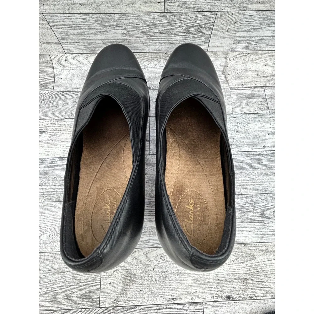 Clarks Artisan Women Black Leather Crossover Elastic‎ Block Heel Pumps Size 8.5M